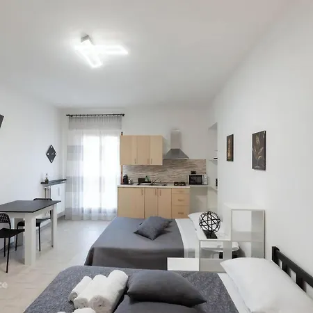 Centro-10min Design Loft, Free Wi-fi * Forli